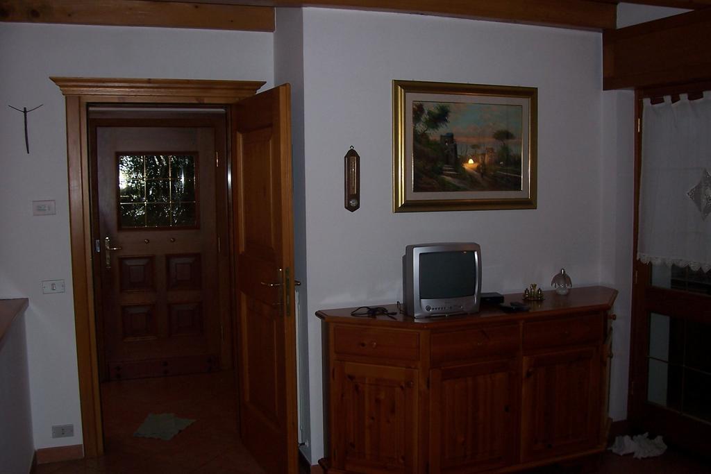 Fabbricato Indipendente Centro Lozzo Cadore Quarto foto