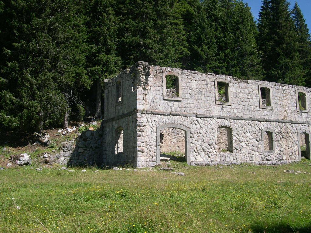 Fabbricato Indipendente Centro Lozzo Cadore Exterior foto