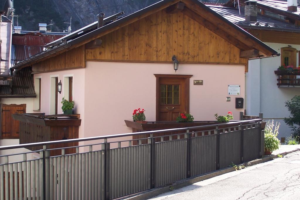 Fabbricato Indipendente Centro Lozzo Cadore Exterior foto